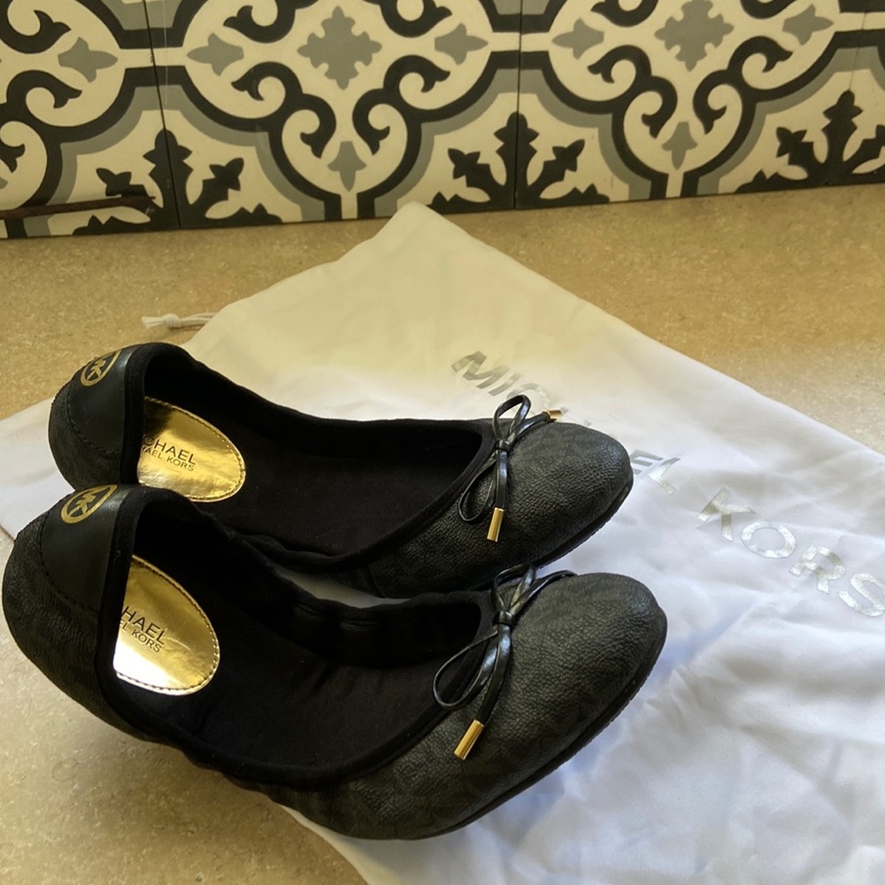 Michael Kors Ballet Flats sz 9.5